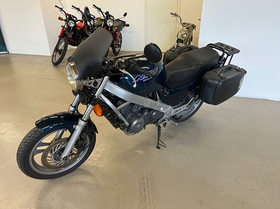 Honda NTV 650 2 of 4