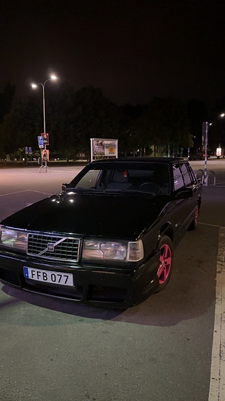 Volvo 740 2 of 7