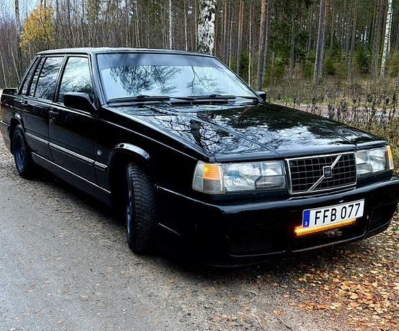 Volvo 740 3 of 7