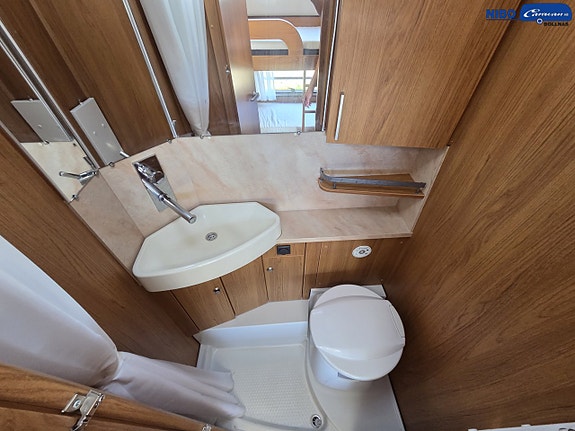 Knaus ROYALE 680 (Barnkammare) 17 of 21