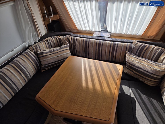 Knaus ROYALE 680 (Barnkammare) 10 of 21