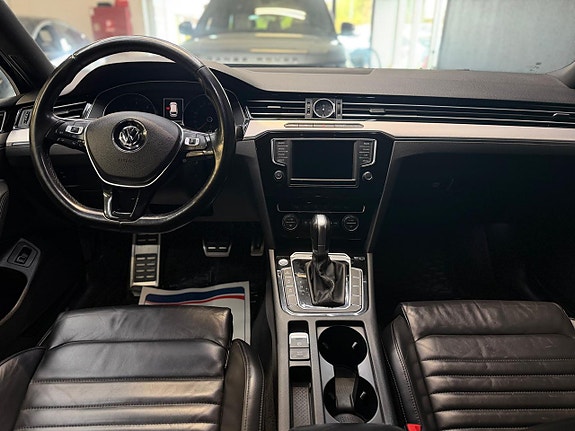 Volkswagen Passat Alltrack 8 of 23