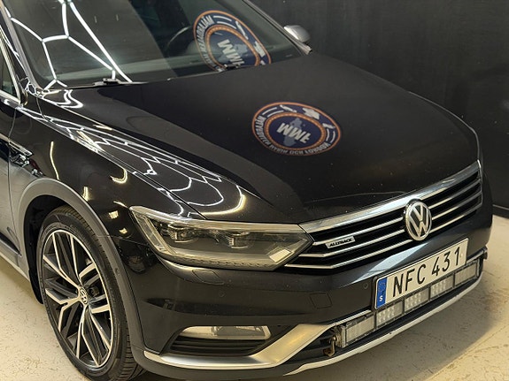 Volkswagen Passat Alltrack 6 of 23
