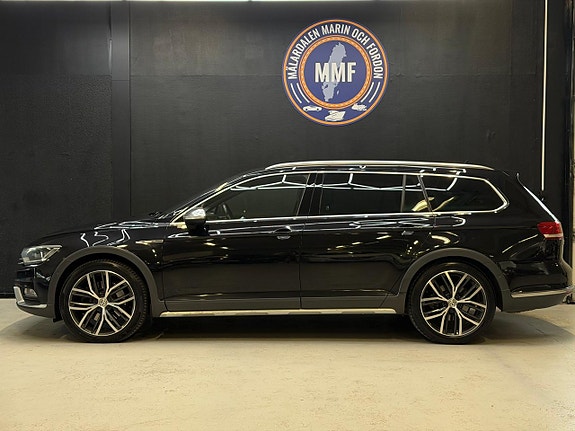 Volkswagen Passat Alltrack 4 of 23