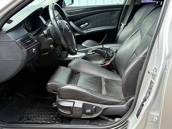 BMW 523i 9 of 16