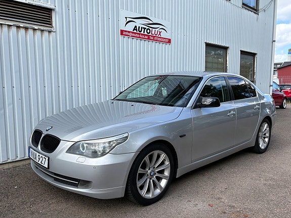 BMW 523i 2 of 16