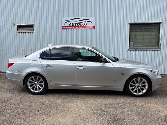 BMW 523i 5 of 16