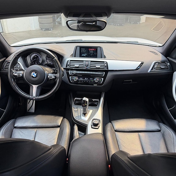 BMW 120i 9 of 11