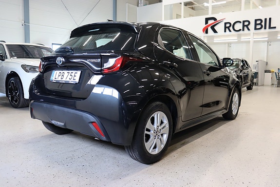 Toyota Yaris 5 of 25