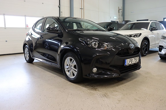 Toyota Yaris 2 of 25