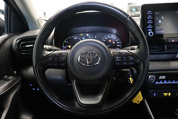 Toyota Yaris 12 of 25