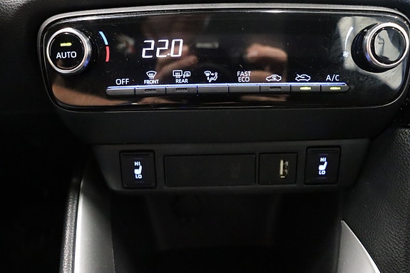 Toyota Yaris 20 of 25