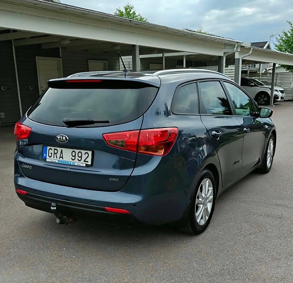 Kia Ceed 3 of 9