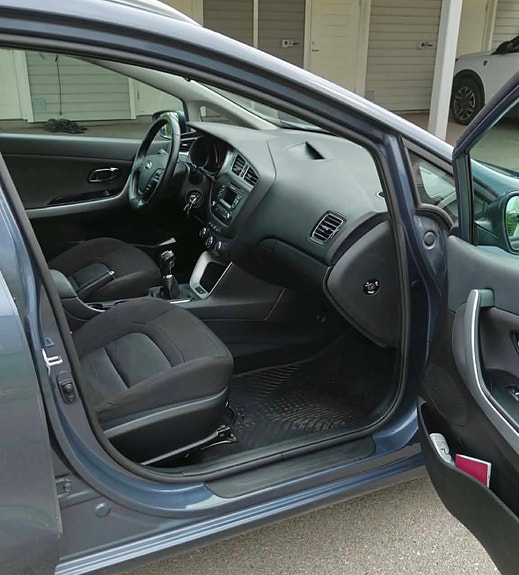 Kia Ceed 4 of 9