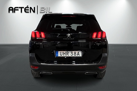 Peugeot 5008 8 of 28