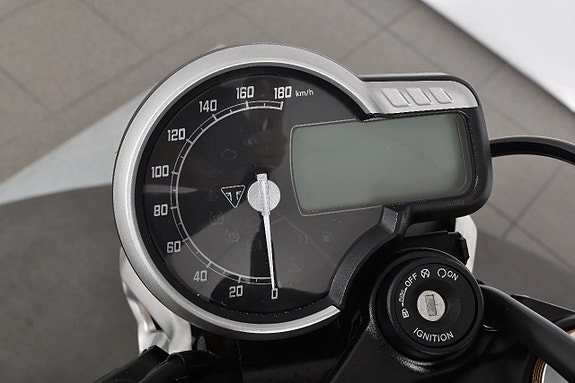 Triumph Speed 400 ABS Nyservad 7 of 18