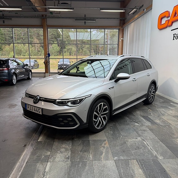 Volkswagen Golf Alltrack 5 of 13