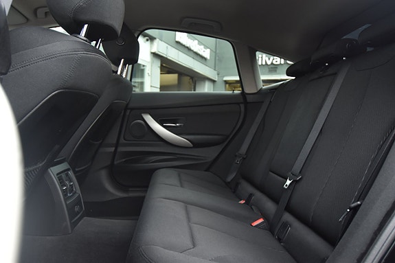 BMW 320d 11 of 22