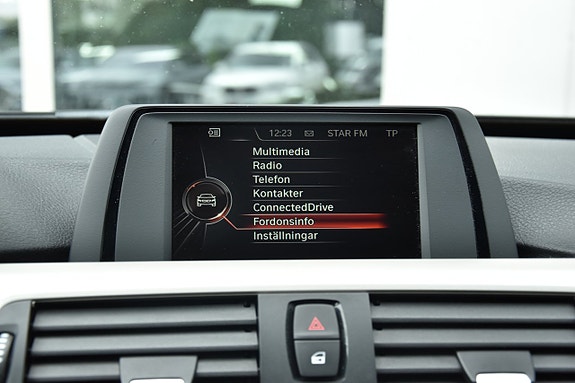 BMW 320d 16 of 22