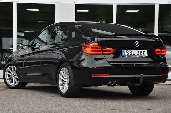 BMW 320d 4 of 22