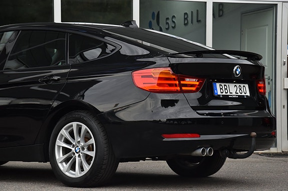 BMW 320d 5 of 22