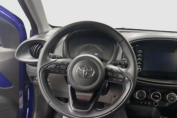 Toyota Aygo X 3 of 12