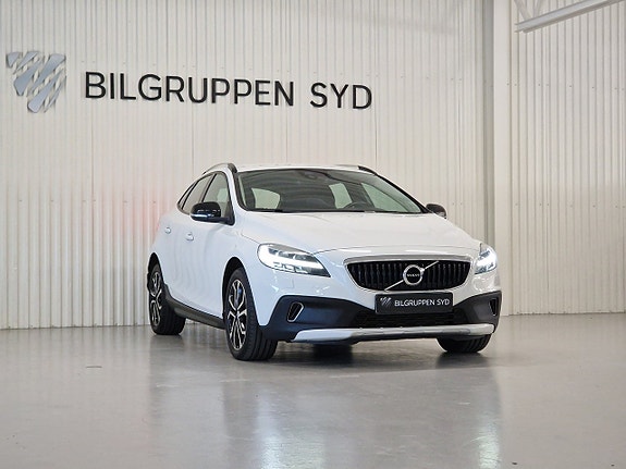 Volvo V40 Cross Country 4 of 21