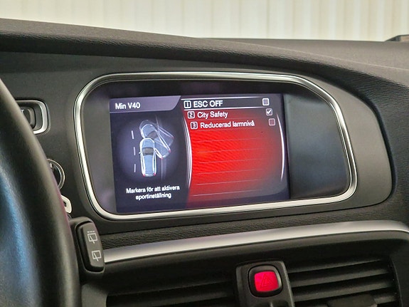 Volvo V40 Cross Country 18 of 21