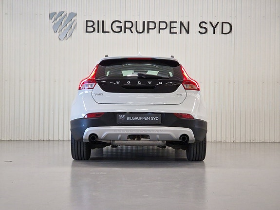 Volvo V40 Cross Country 6 of 21
