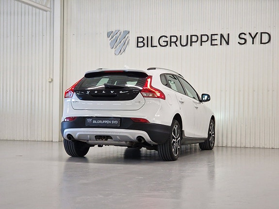 Volvo V40 Cross Country 5 of 21