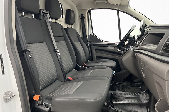 Ford Transit Custom 25 of 26