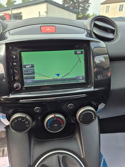Mazda 2 8 of 8