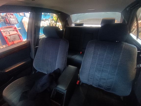 Mercedes-Benz C200 12 of 12