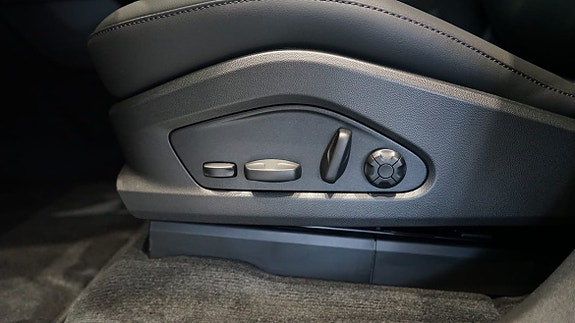 Porsche Macan 4 5 of 10