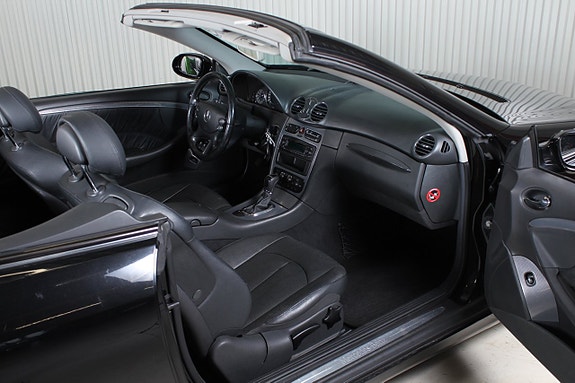 Mercedes-Benz CLK240 11 of 15