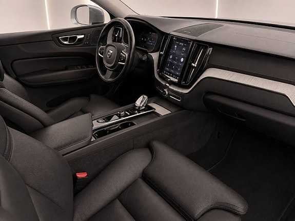 Volvo XC60 10 of 19