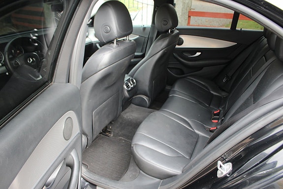 Mercedes-Benz E300 e 8 of 8
