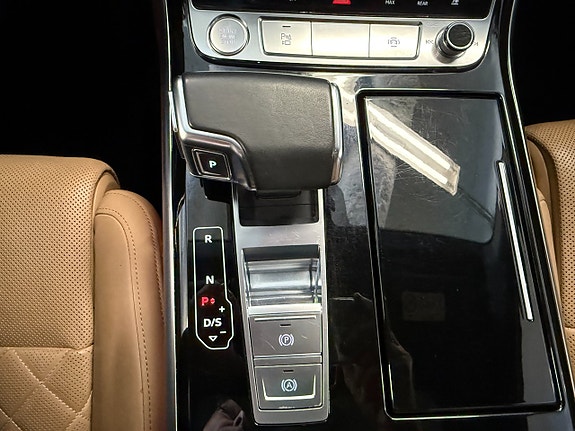 Audi A8 16 of 30