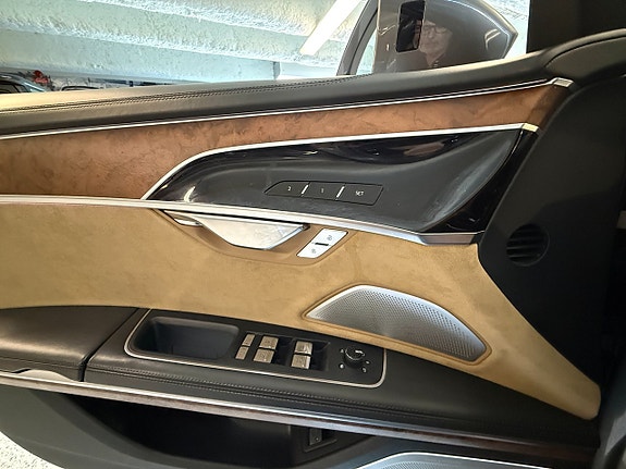 Audi A8 27 of 30