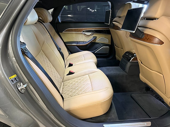 Audi A8 11 of 30