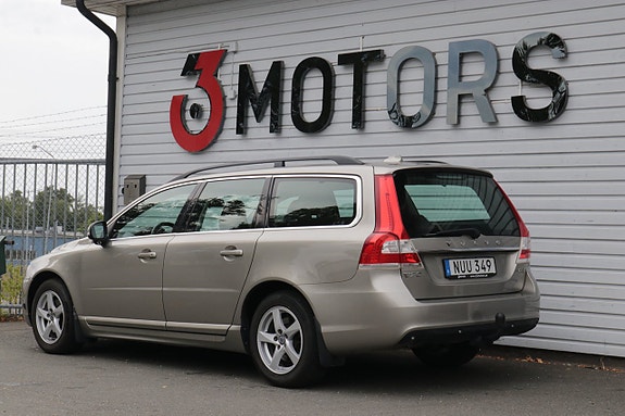 Volvo V70 13 of 21