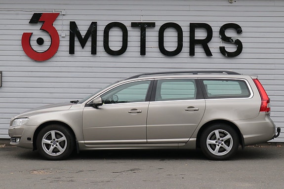 Volvo V70 3 of 21