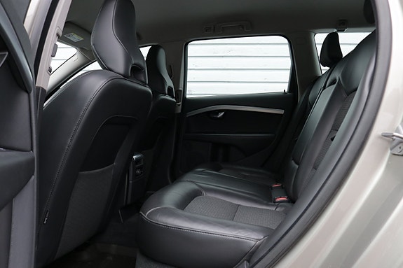 Volvo V70 17 of 21