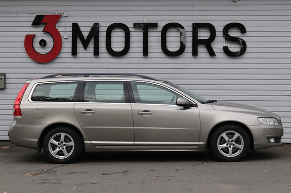 Volvo V70 4 of 21