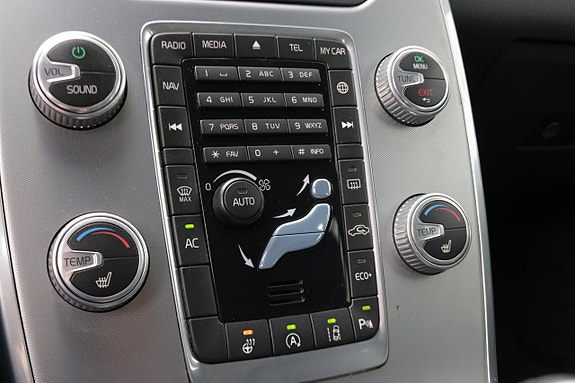 Volvo V70 9 of 21