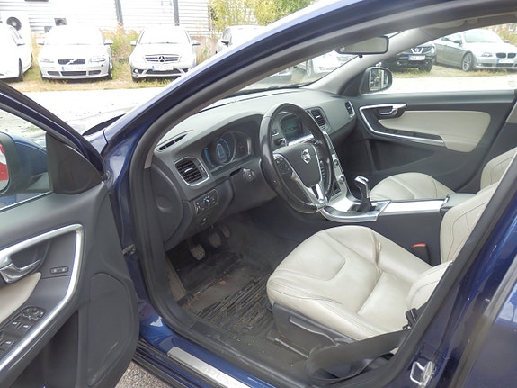 Volvo V60 5 of 6