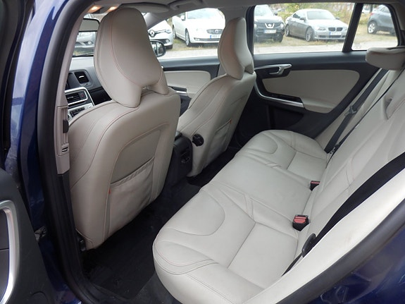 Volvo V60 6 of 6