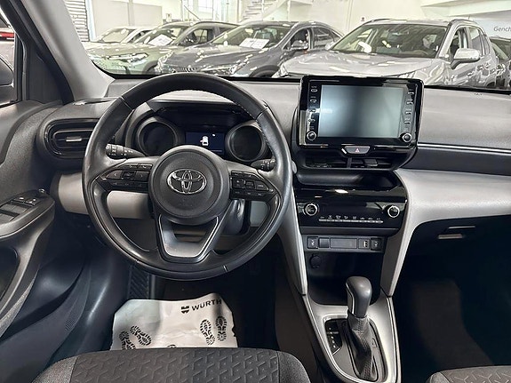 Toyota Yaris Cross 9 of 14