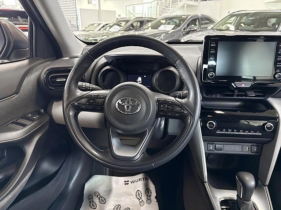 Toyota Yaris Cross 10 of 14