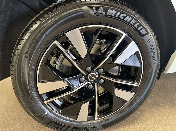 Volvo XC60 9 of 15